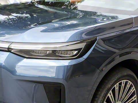 2025�� Ǭ�� UItra 6��