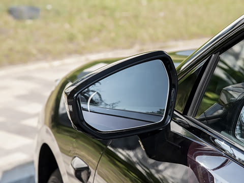 2026�� 225km EM-P Զ�����ǺӰ�+ҫҹ��װ