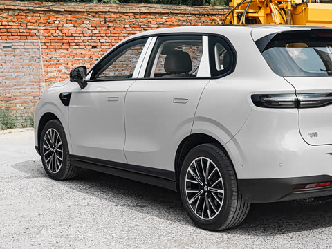 2027�� 610������