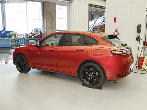 2025�� ����   Ultra ������