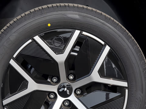 2026�� 1.5T 6MT ������ 