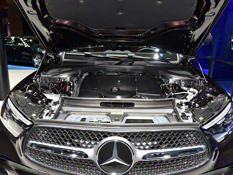 2026�� GLC 300 L 4MATIC ������