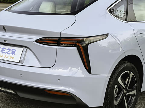 2026�� 705km MAX����������