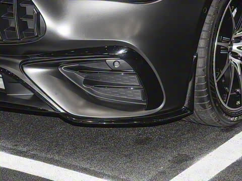 2025�� AMG CLE 53 4MATIC+ ���ܳ�