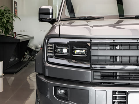 2025�� 210KM ����Ultra��