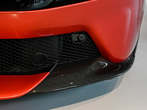 2026�� 3.9T V8 Spider