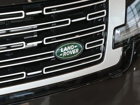 2026�� 3.0 L6 400PS AB�����