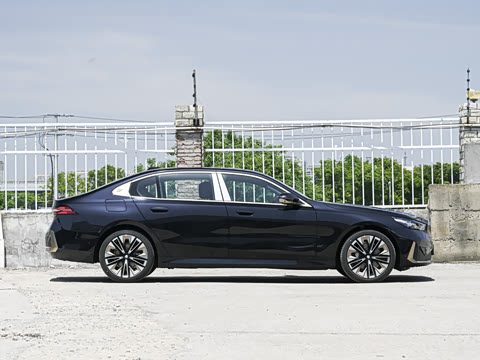 2026�� �Ŀ� 530Li ������ ������װ