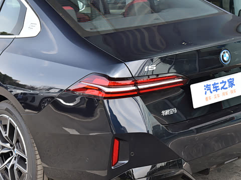 2026�� �Ŀ� eDrive 35L M�˶���װ