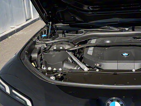 2026�� 735Li M�˶���װ