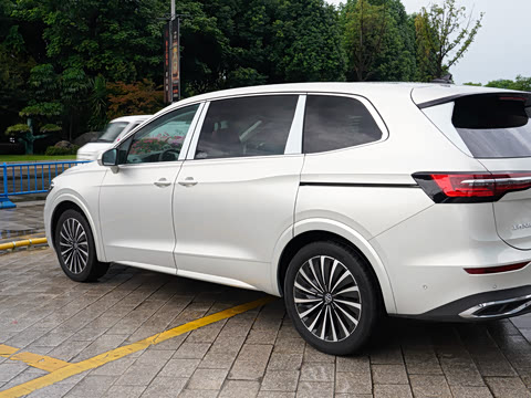 2024�� 380TSI ����