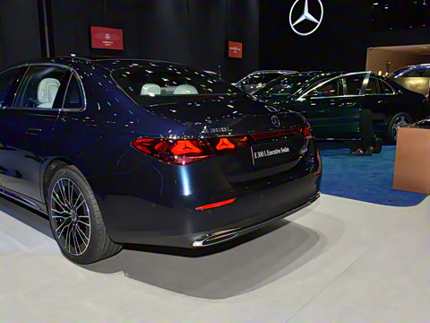 2026�� E 300 L ������