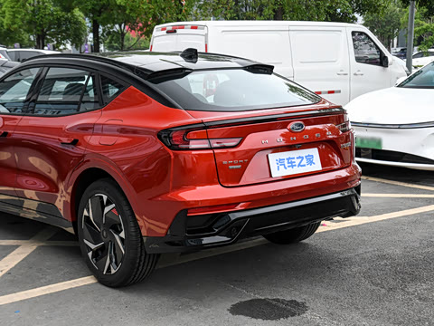 2026�� 2.0T EcoBoost  E �춯  �˶��� ST-Line