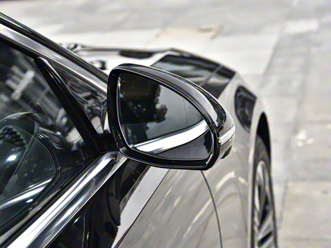 2026�� E 300 L ������