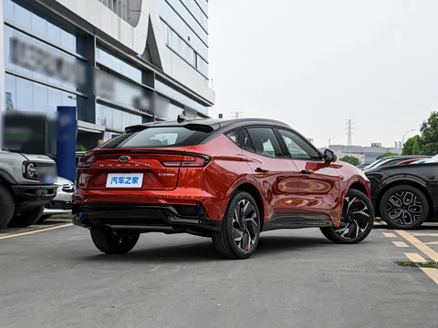 2026�� 2.0T EcoBoost  E �춯  �˶��� ST-Line