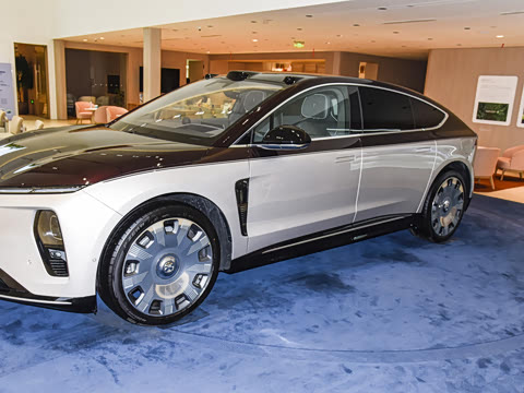 2025�� 102kWh ��ƽ���ر��