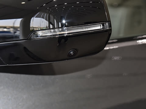 2025�� Ultra ���ܻ��°�