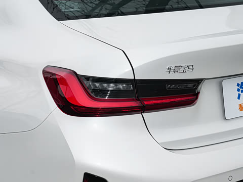 2026�� 330Li M�˶���ҹ��װ