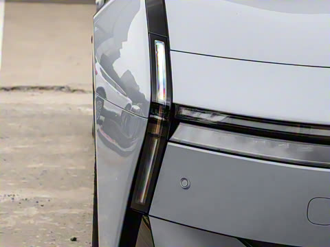 2025�� 750 ���������� Ultra