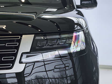 2026�� 3.0 L6 400PS SE�����