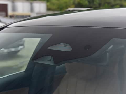 2026�� �Ŀ� E 260 L �����