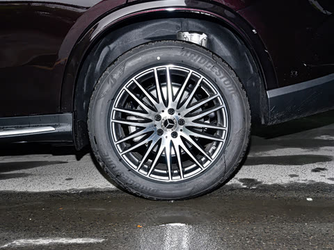 2026�� GLC 300 L 4MATIC ������ 7��