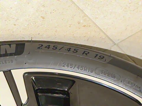 2025�� 100kWh Touring