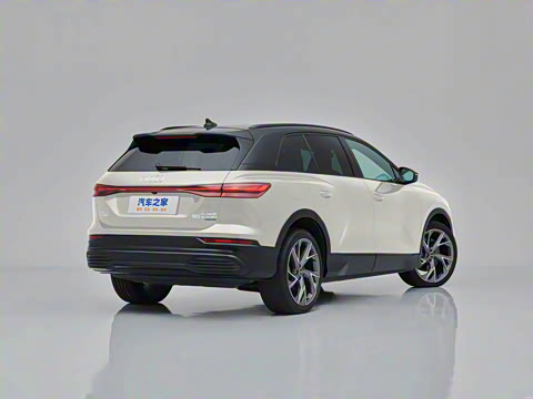 2023�� 50 e-tron quattro ��ҫ�� ������װ