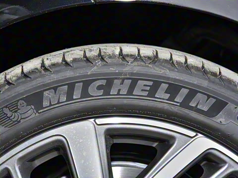 2026�� E 300 L ʱ����