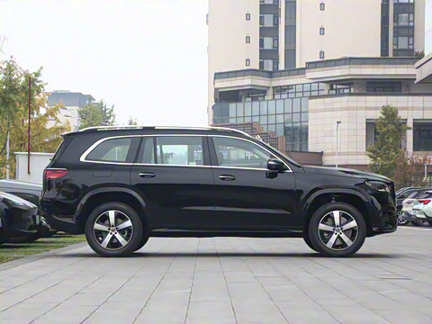 2026�� GLS 450 4MATIC ������