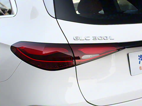 2026�� GLC 300 L 4MATIC ������ 5��