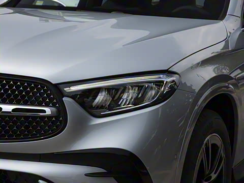 2025�� �Ŀ� GLC 260 L 4MATIC ������