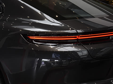 2026�� Panamera ������ 2.9T