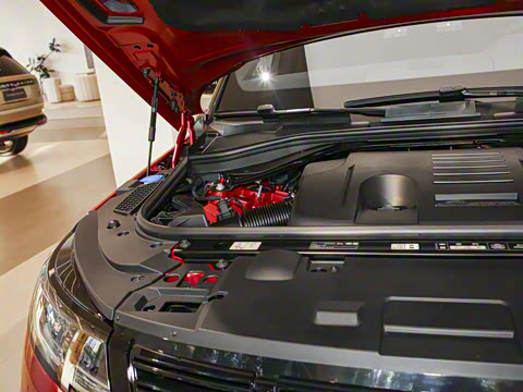 2025�� 400PS Dynamic HSE