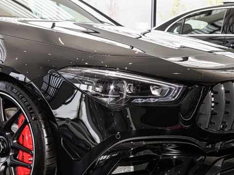 2025�� AMG CLA 45 S 4MATIC+