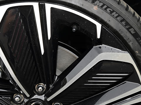 2025�� ����600 Max