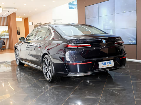 2026�� 735Li ������װ