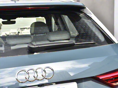 2026�� quattro 45�����ذ� 35TFSI ʱ�ж�����