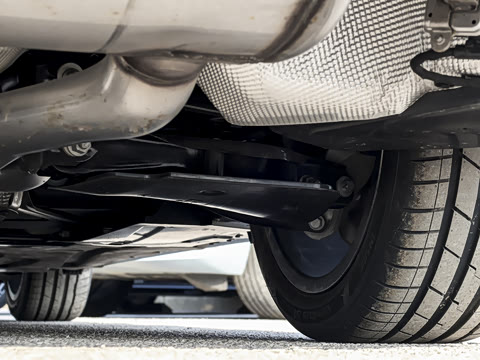 2026�� 330i M�˶���ҹ��װ