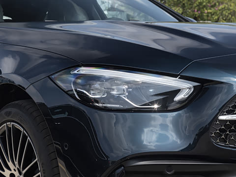 2026�� C 260 L �˶��ر��