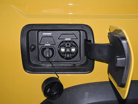 2025�� 215Զ�а�