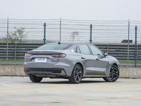 2026  2.0T  EcoBoost  