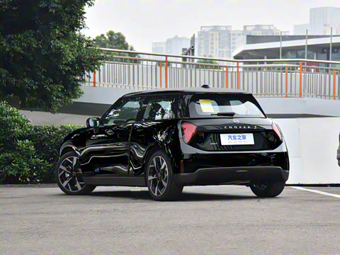 2025�� 463km COOPER SE ������