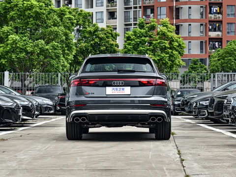 2026�� 4.0 TFSI 