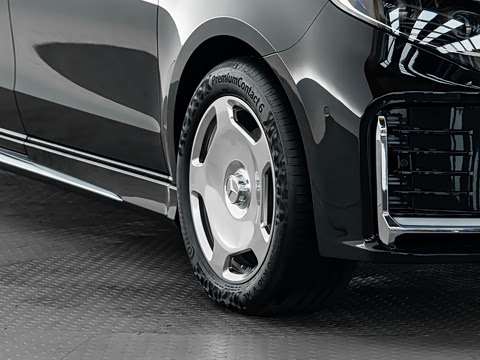 2026�� 2.0T �j�ۺ�Ӱ M700