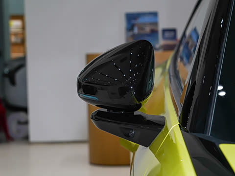 2025�� 702 ������ Ultra