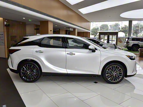 2026�� 350h ����������