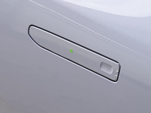 2027�� 590������