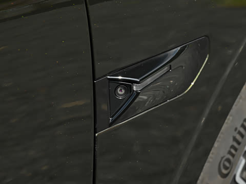 2025�� 240����Ultra�˶���