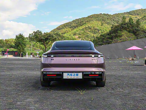 2025�� 240����Ultra